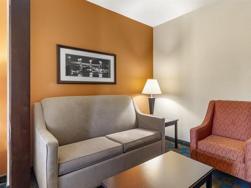 Comfort West - Farragut Hotel