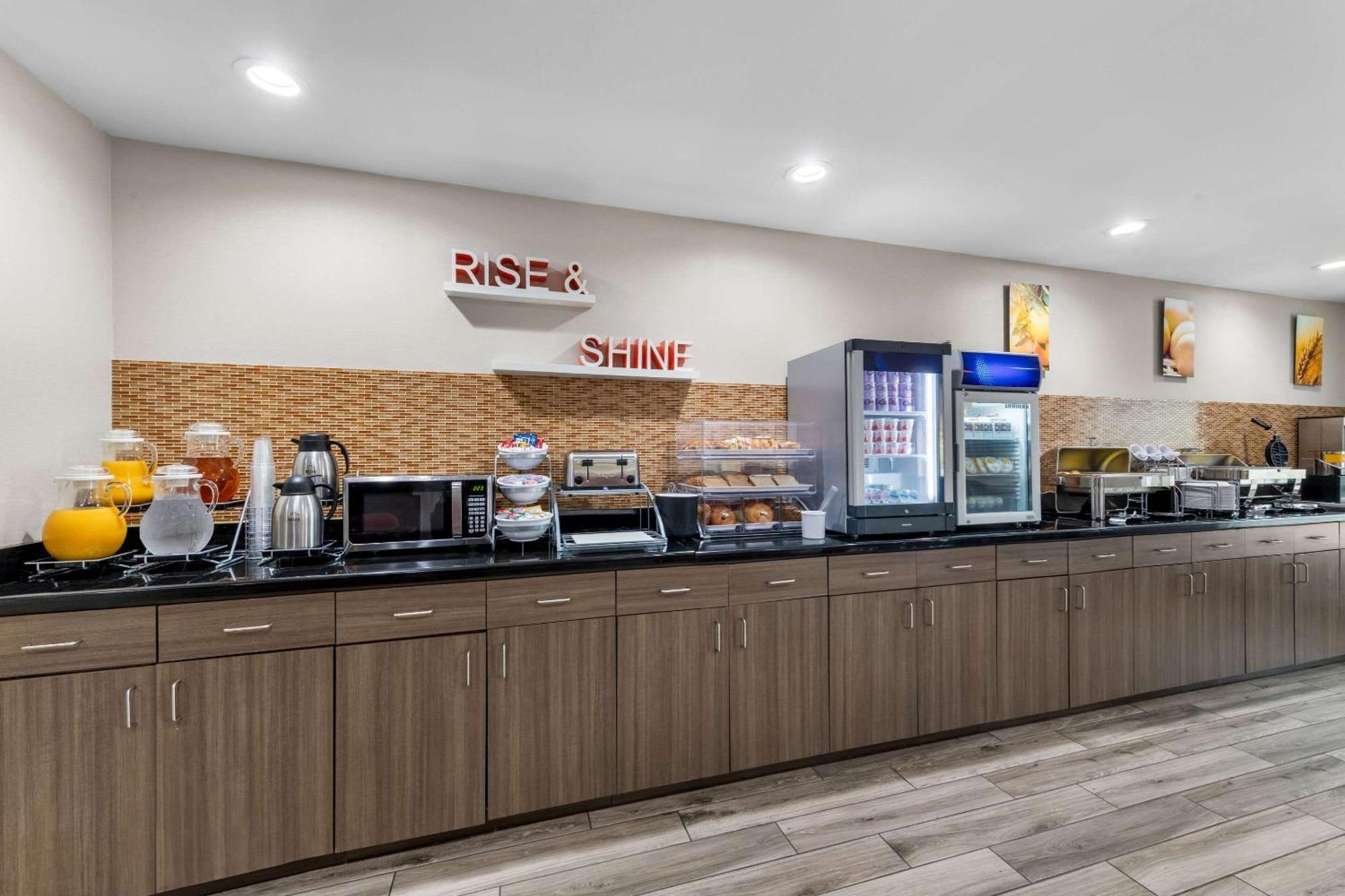 Comfort West - Farragut 3*