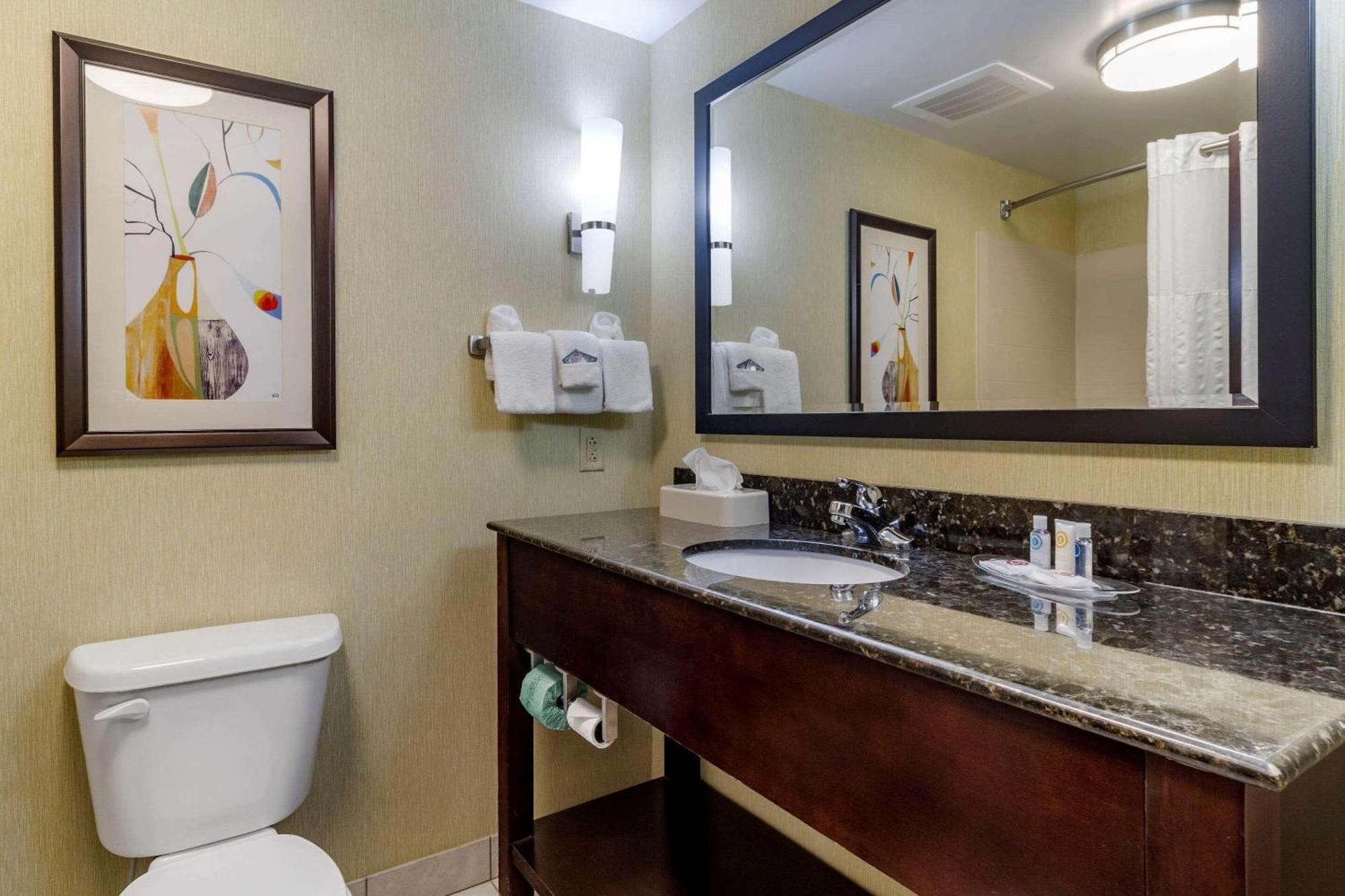 Comfort West - Farragut 3*